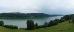 Archiv Foto Webcam Wallersee: Blick auf Neumarkt die Ostbucht 13:00