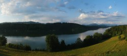 Archiv Foto Webcam Wallersee: Blick auf Neumarkt die Ostbucht 05:00