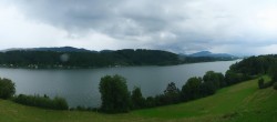Archiv Foto Webcam Wallersee: Blick auf Neumarkt die Ostbucht 17:00