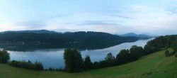Archiv Foto Webcam Wallersee: Blick auf Neumarkt die Ostbucht 05:00