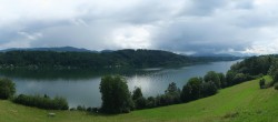 Archiv Foto Webcam Wallersee: Blick auf Neumarkt die Ostbucht 13:00