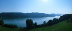 Archiv Foto Webcam Wallersee: Blick auf Neumarkt die Ostbucht 01:00
