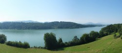 Archiv Foto Webcam Wallersee: Blick auf Neumarkt die Ostbucht 09:00
