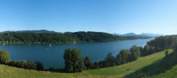 Archiv Foto Webcam Wallersee: Blick auf Neumarkt die Ostbucht 16:00