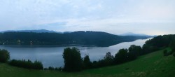 Archiv Foto Webcam Wallersee: Blick auf Neumarkt die Ostbucht 23:00