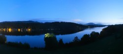 Archiv Foto Webcam Wallersee: Blick auf Neumarkt die Ostbucht 19:00