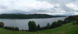 Archiv Foto Webcam Wallersee: Blick auf Neumarkt die Ostbucht 13:00