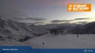 Archived image Webcam Stubai Glacier - View Top Station Murmele 06:00