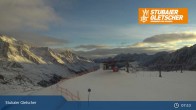 Archived image Webcam Stubai Glacier - View Top Station Murmele 07:00