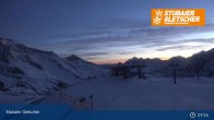 Archiv Foto Webcam Stubaier Gletscher: Aublick Bergstation Murmele 06:00