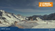 Archived image Webcam Stubai Glacier - View Top Station Murmele 08:00