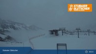 Archived image Webcam Stubai Glacier - View Top Station Murmele 00:00