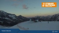 Archiv Foto Webcam Stubaier Gletscher: Aublick Bergstation Murmele 02:00