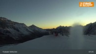 Archiv Foto Webcam Stubaier Gletscher: Aublick Bergstation Murmele 06:00