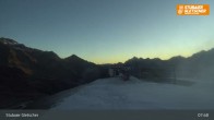 Archived image Webcam Stubai Glacier - View Top Station Murmele 07:00