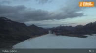 Archiv Foto Webcam Stubaier Gletscher: Aublick Bergstation Murmele 02:00