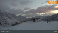 Archiv Foto Webcam Stubaier Gletscher: Aublick Bergstation Murmele 07:00