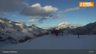 Archived image Webcam Stubai Glacier - View Top Station Murmele 16:00