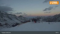 Archived image Webcam Stubai Glacier - View Top Station Murmele 18:00