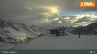 Archived image Webcam Stubai Glacier - View Top Station Murmele 06:00