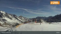 Archived image Webcam Stubai Glacier - View Top Station Murmele 08:00