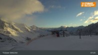Archived image Webcam Stubai Glacier - View Top Station Murmele 06:00