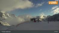 Archived image Webcam Stubai Glacier - View Top Station Murmele 07:00