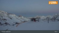 Archived image Webcam Stubai Glacier - View Top Station Murmele 16:00