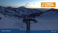 Archived image Webcam Stubai Glacier - View Fernau Station 04:00