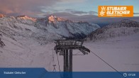 Archived image Webcam Stubai Glacier - View Fernau Station 01:00