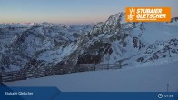 Archived image Webcam Stubai Glacier - View Fernau Station 07:00