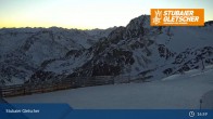 Archived image Webcam Stubai Glacier - View Fernau Station 16:00