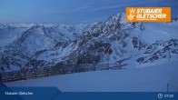 Archived image Webcam Stubai Glacier - View Fernau Station 06:00