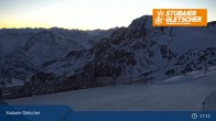 Archived image Webcam Stubai Glacier - View Fernau Station 02:00