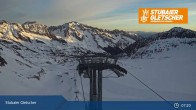 Archived image Webcam Stubai Glacier - View Fernau Station 06:00