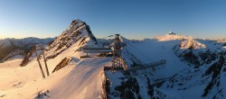 Archived image Webcam Sölden - Tiefenbach Glacier View Top Station 06:00