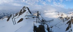 Archived image Webcam Sölden - Tiefenbach Glacier View Top Station 05:00