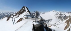 Archived image Webcam Sölden - Tiefenbach Glacier View Top Station 04:00