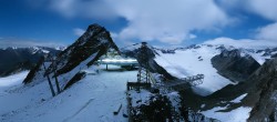 Archived image Webcam Sölden - Tiefenbach Glacier View Top Station 02:00