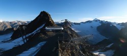 Archiv Foto Webcam Sölden - Tiefenbachgletscher Berg 17:00