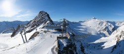 Archived image Webcam Sölden - Tiefenbach Glacier View Top Station 07:00