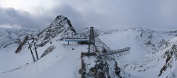 Archived image Webcam Sölden - Tiefenbach Glacier View Top Station 07:00