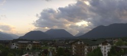 Archiv Foto Webcam Alpenresort Schwarz: Mieminger Plateau 19:00