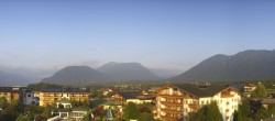 Archiv Foto Webcam Alpenresort Schwarz: Mieminger Plateau 06:00