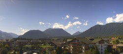 Archived image Webcam Alpenresort Schwarz at Mieming Plateau 13:00