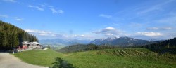 Archived image Webcam Alpspitzbahn Nesselwang: Sports Club Böck 17:00