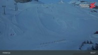 Archived image Webcam Tuxer Fernerhaus at Hintertux Glacier 04:00
