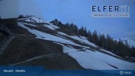 Archived image Webcam Neustift: "Elfer" gondola 04:00