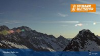 Archived image Webcam Stubai glacier: Daunjoch chair lift 06:00