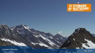 Archived image Webcam Stubai glacier: Daunjoch chair lift 08:00